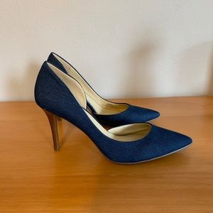 Jesica Simpson high heels